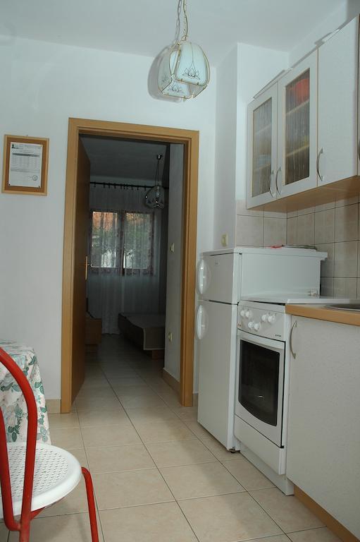 Apartments Jurina 2 クルク 部屋 写真